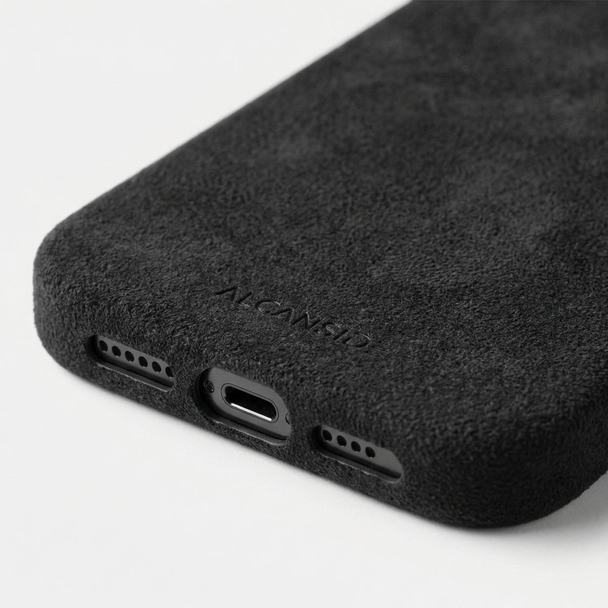 iPhone 17 - Alcantara Case - Deep Black