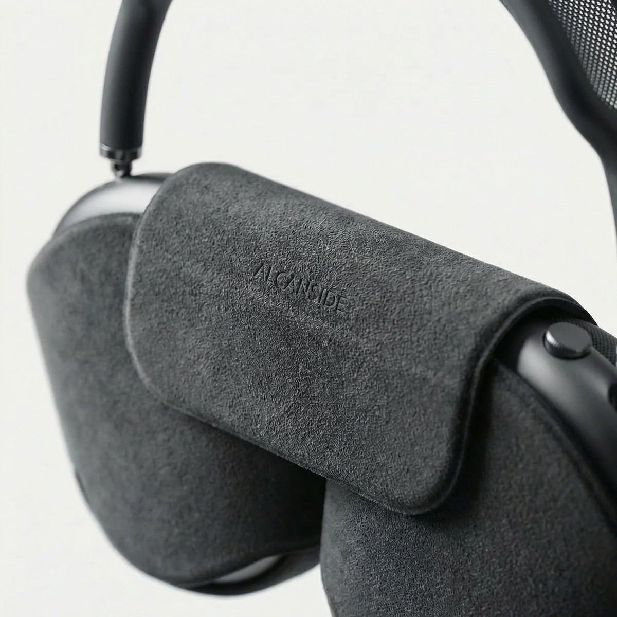 AirPods Max Alcantara Smart Case - Space Grey