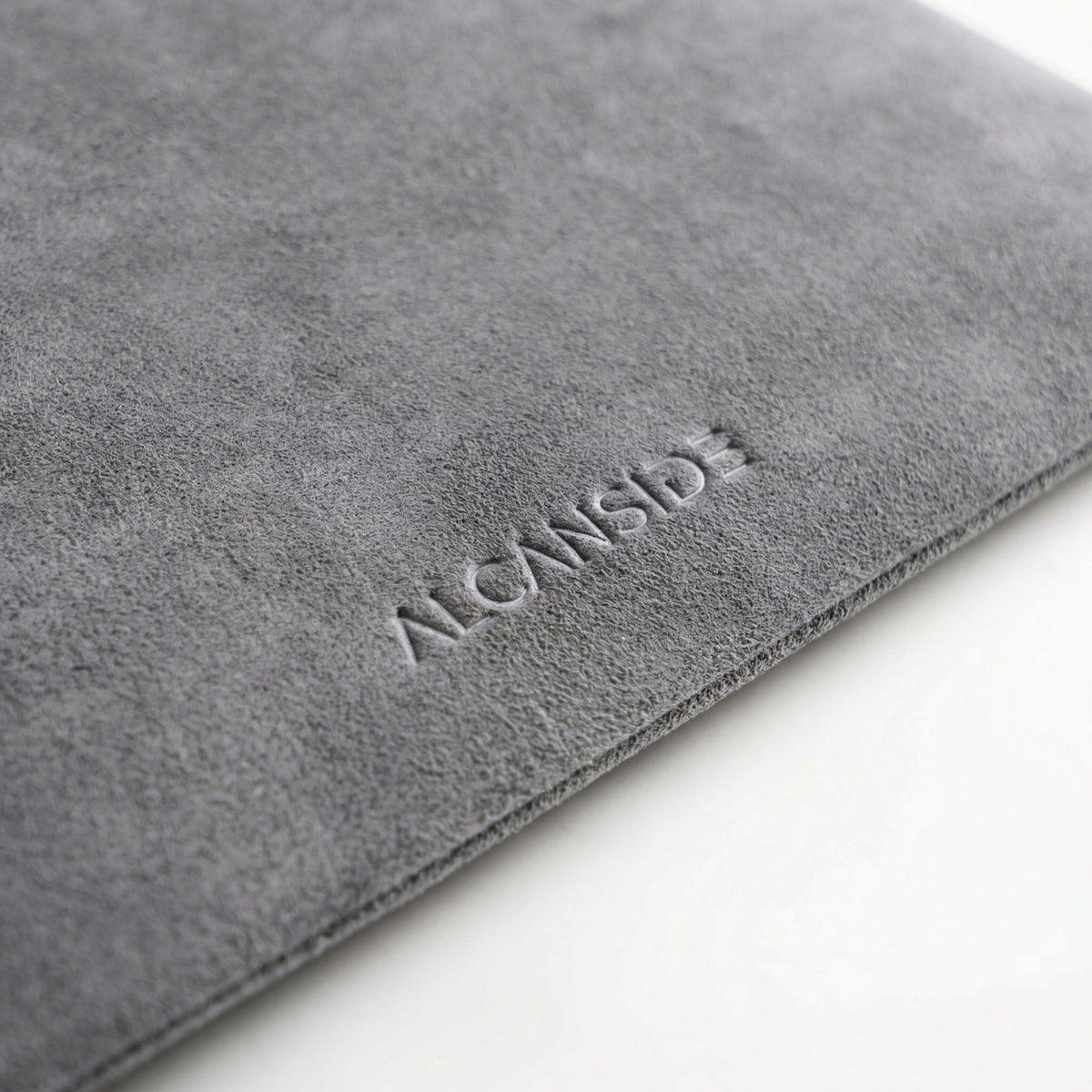 Alcantara Pouch - Nardo Gray