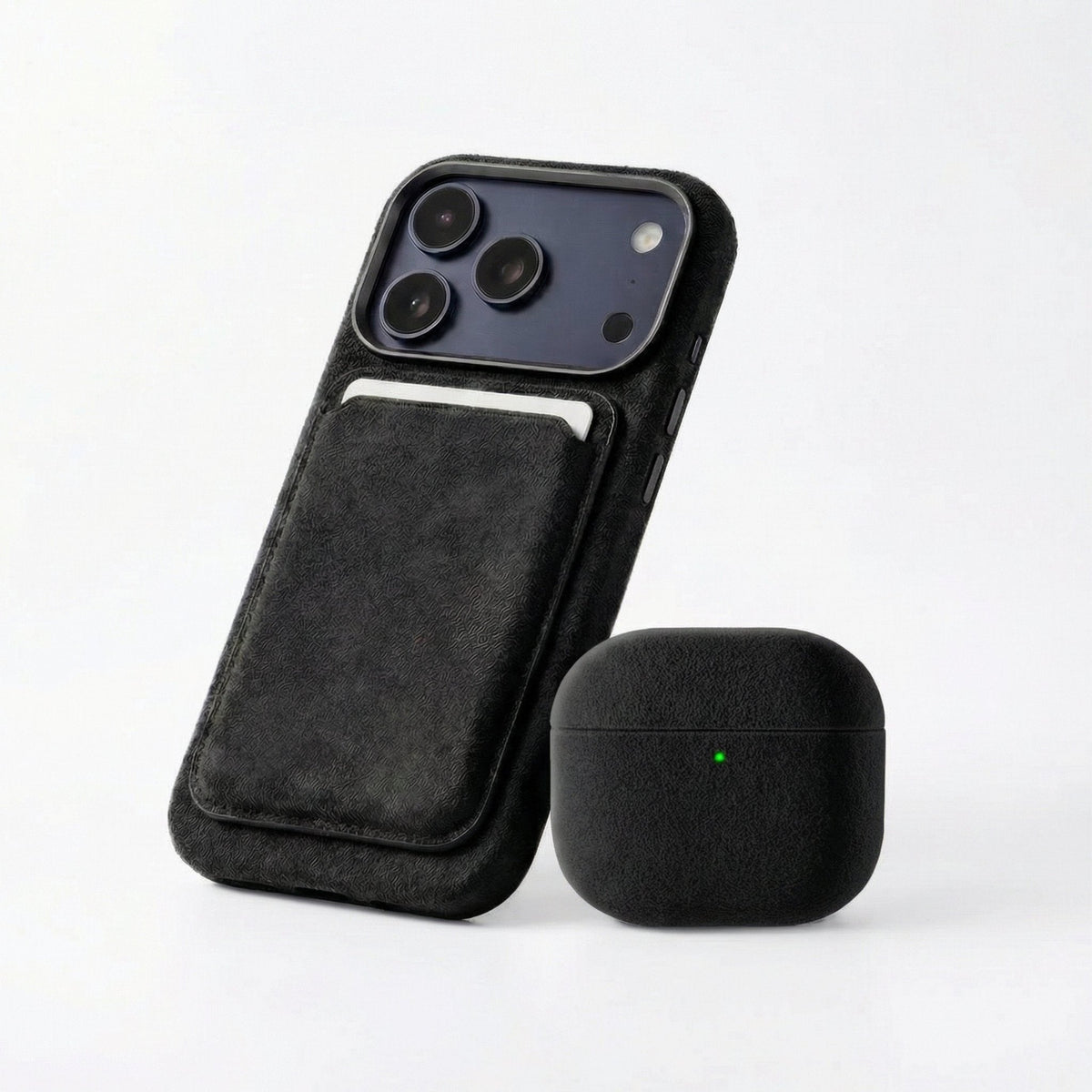 AirPods (4th generation) Alcantara Case - Deep Black