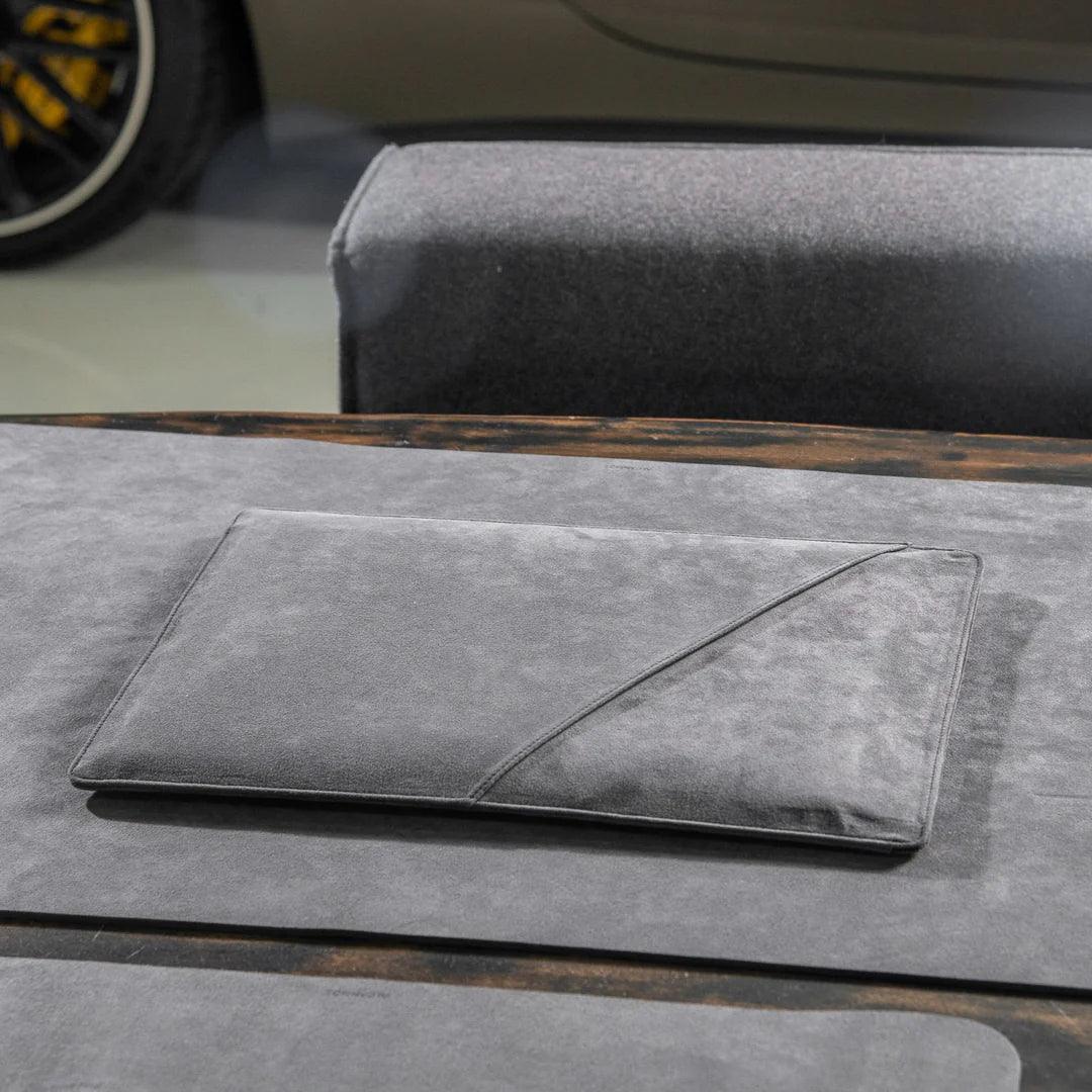 Alcantara Laptop Sleeve - 15 & 16 Inch - LEVEL UP MTA - Space Grey