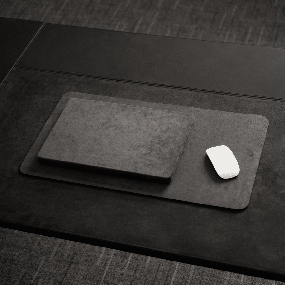 Alcantara Mousepad 57x33cm - Space Grey