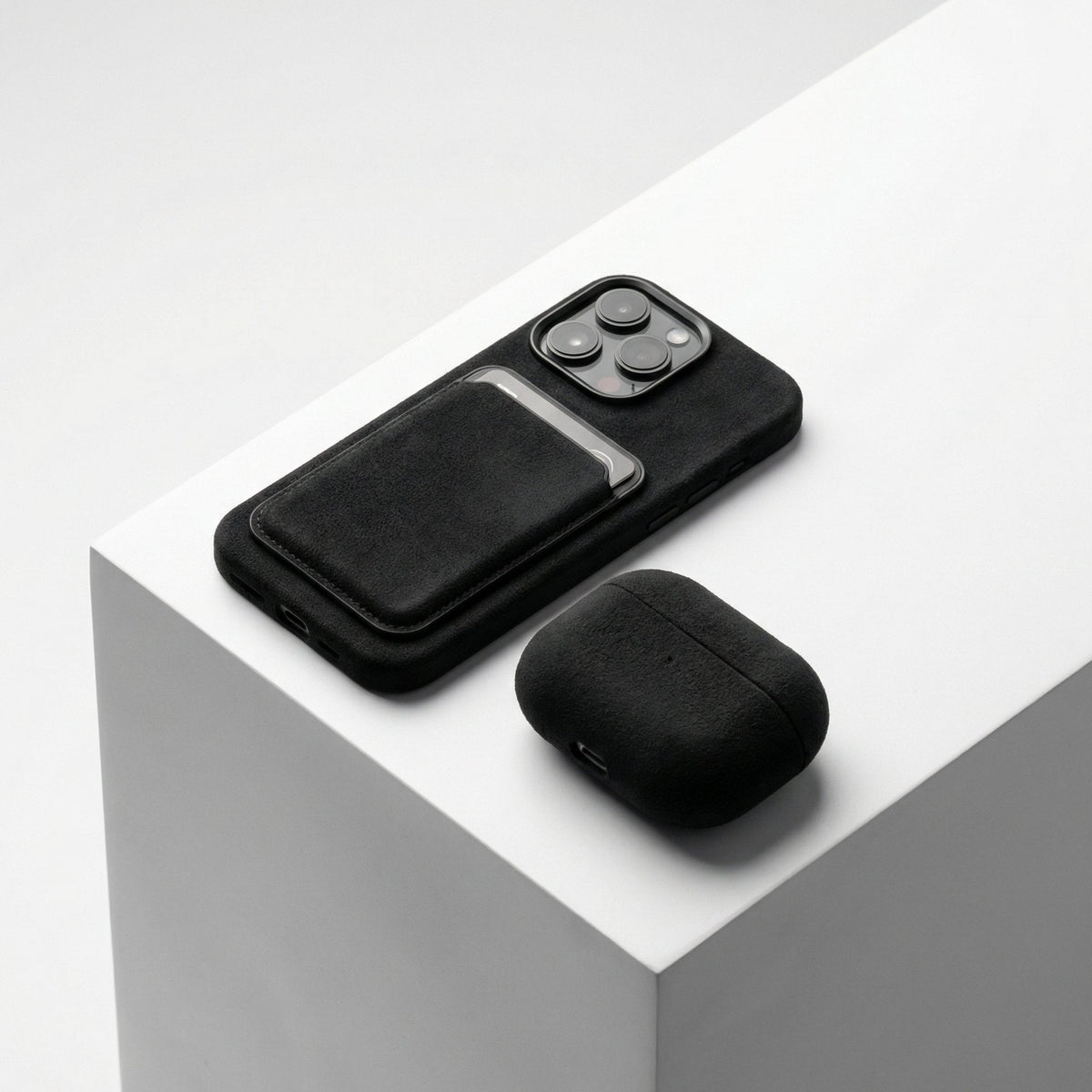 iPhone 15 Pro Max - Alcantara Case - Deep Black