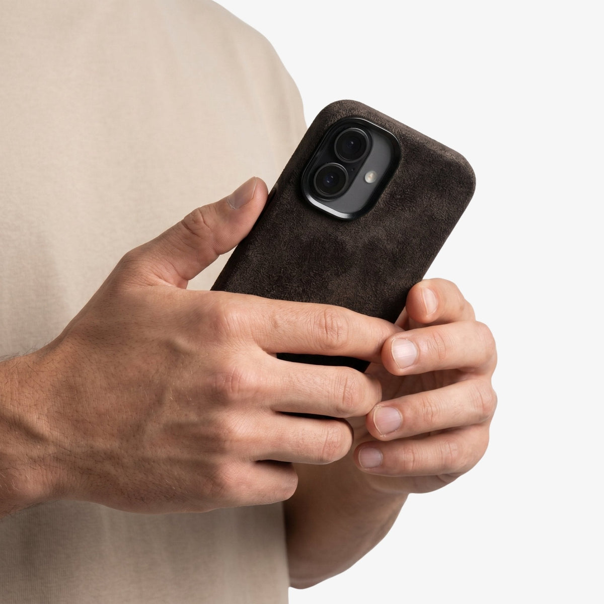 iPhone 16 - Alcantara Case - Chocolate Brown