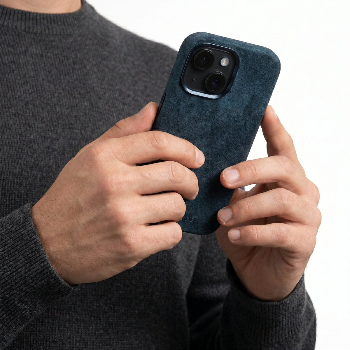 iPhone 15 - Alcantara Case - Navy Blue