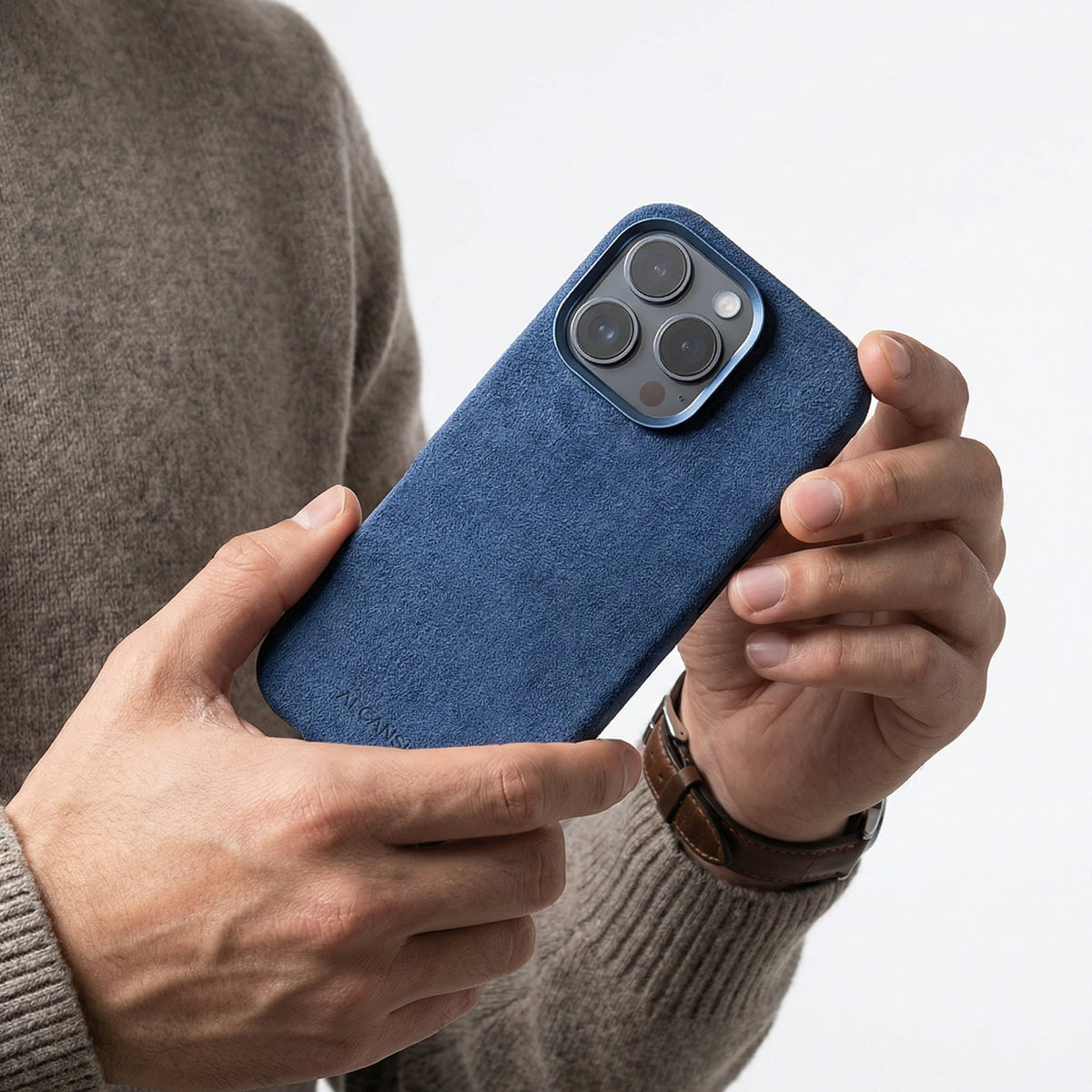 iPhone 16 Pro - Alcantara Case - Ocean blue
